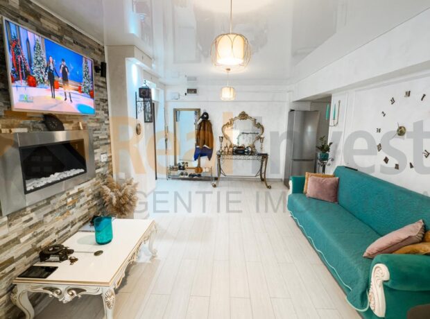 Apartament 2 camere mobilat si utilat lux de vanzare in Piata Centrala