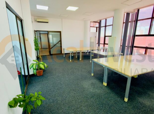 Spatiu comercial de inchiriat pentru birouri în centrul orasului Galati