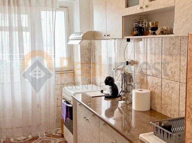 Vanzare 3 camere, 77 mp – Micro 18, zona Mall Dunărea | 69.000 € neg