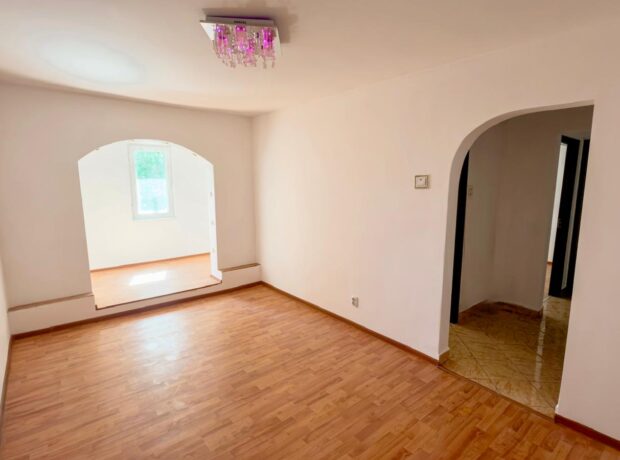 Vanzare apartament 4 camere in Micro 39 cu 2 balcoane